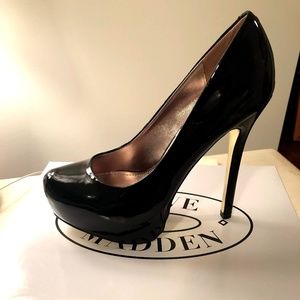 Steve Madden Nala Platform Pumps